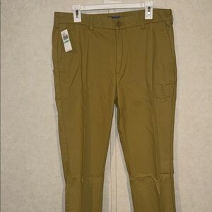 Izod Men's Tan Chinos